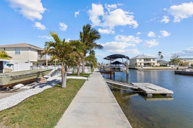 13604 MARIA DRIVE, Hudson, FL 34667