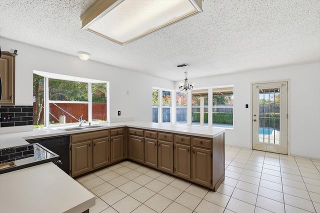 1808 Williams Way Lane, Dallas, TX 75228