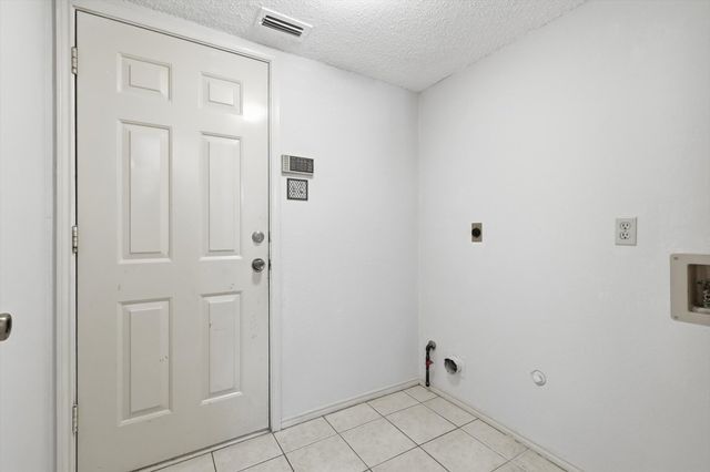 1808 Williams Way Lane, Dallas, TX 75228