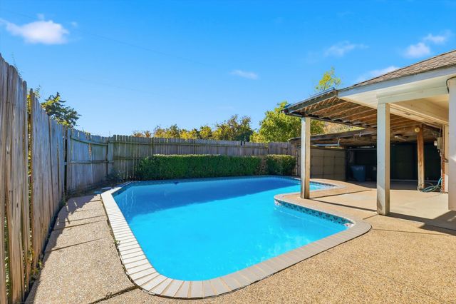 1808 Williams Way Lane, Dallas, TX 75228