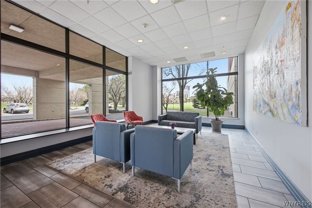 207 Admirals Circle, Buffalo, NY 14202
