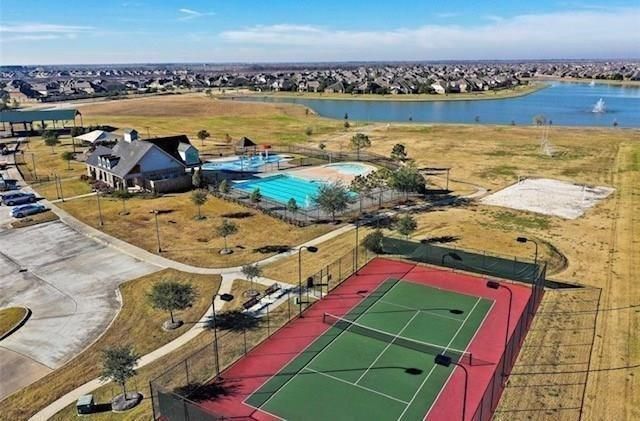 10438 Junction Peak Drive, Rosharon, TX 77583