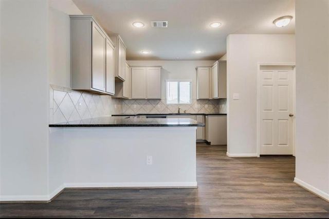 10438 Junction Peak Drive, Rosharon, TX 77583