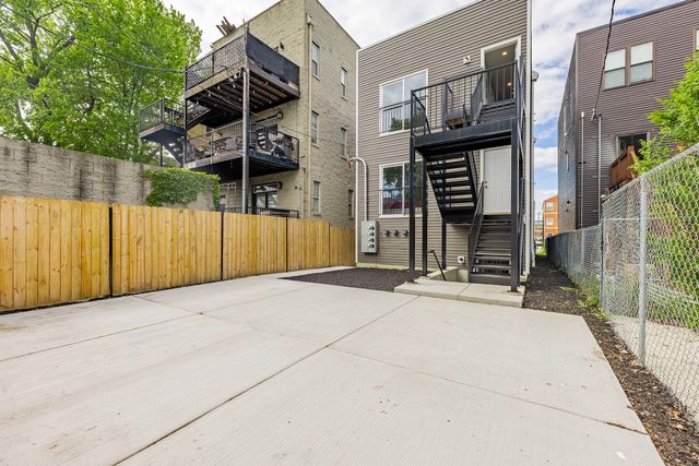 3029 W Washington Boulevard 2, Chicago, IL 60612