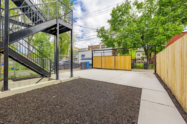 3029 W Washington Boulevard 2, Chicago, IL 60612