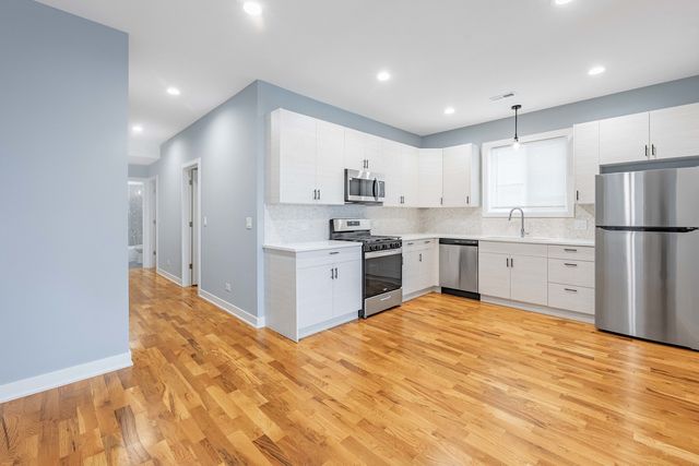 3029 W Washington Boulevard 2, Chicago, IL 60612