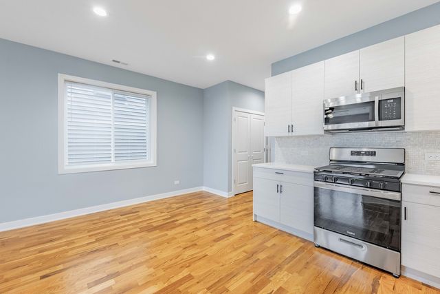 3029 W Washington Boulevard 2, Chicago, IL 60612