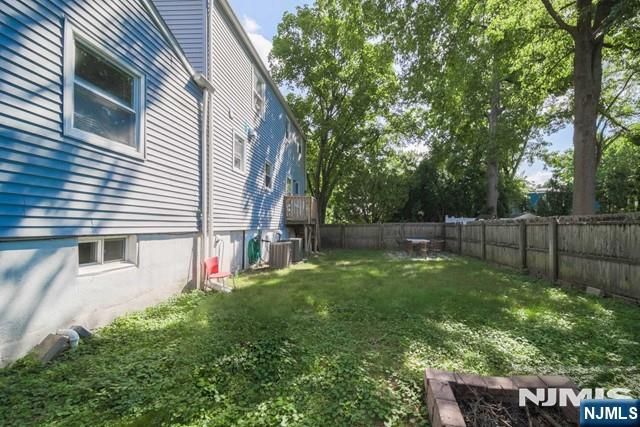 322 Hickory A, Bergenfield, NJ 07621