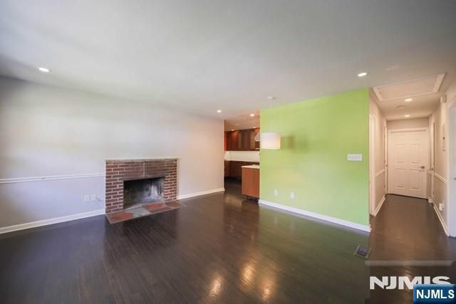 322 Hickory A, Bergenfield, NJ 07621