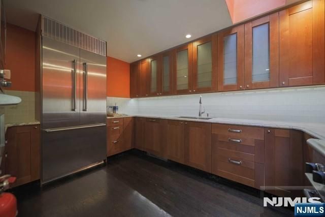 322 Hickory A, Bergenfield, NJ 07621