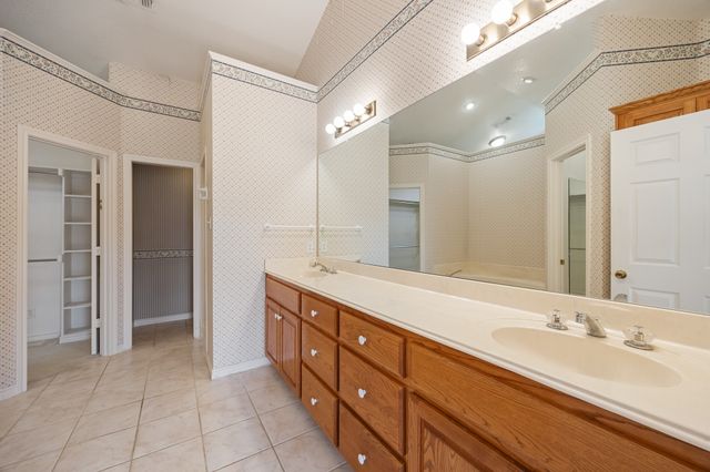 7644 County Rd 302 Road, Terrell, TX 75160