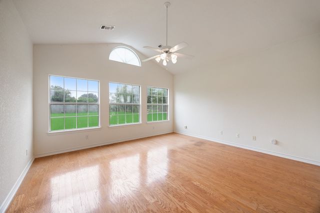 7644 County Rd 302 Road, Terrell, TX 75160