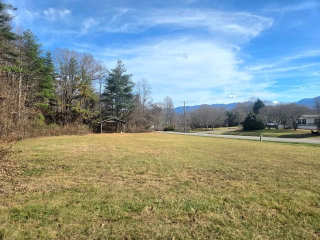 6785 Airport Road, Andrews, NC 28901