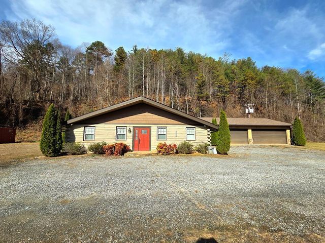 6785 Airport Road, Andrews, NC 28901