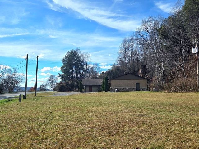 6785 Airport Road, Andrews, NC 28901