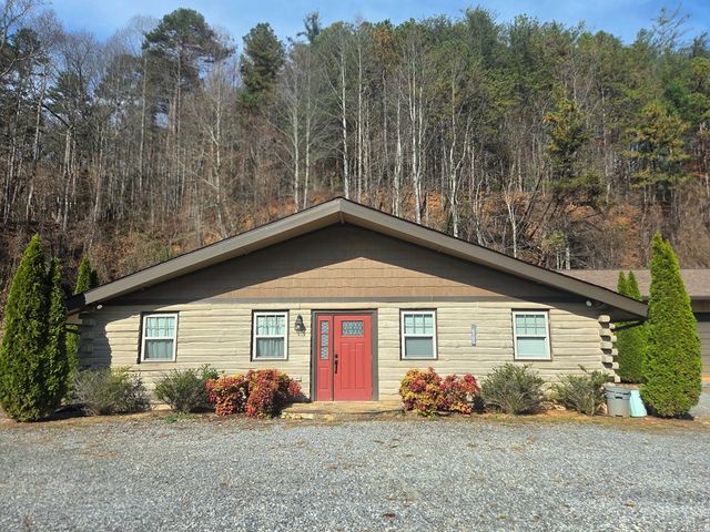 6785 Airport Road, Andrews, NC 28901