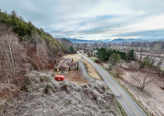 6785 Airport Road, Andrews, NC 28901