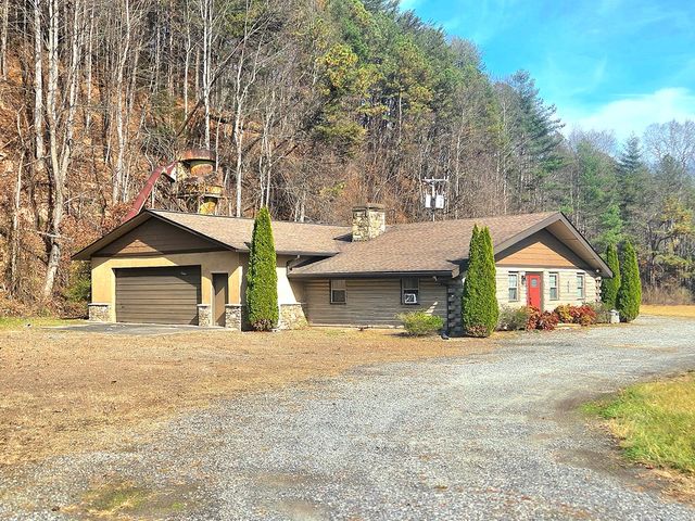 6785 Airport Road, Andrews, NC 28901