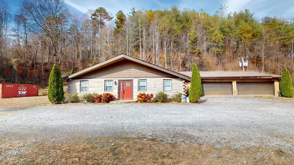 6785 Airport Road, Andrews, NC 28901