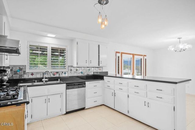 3585 Figueroa Street, Glendale, CA 91206