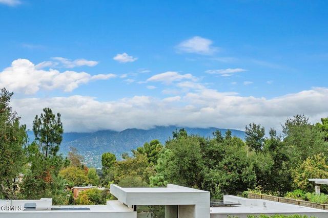 3585 Figueroa Street, Glendale, CA 91206