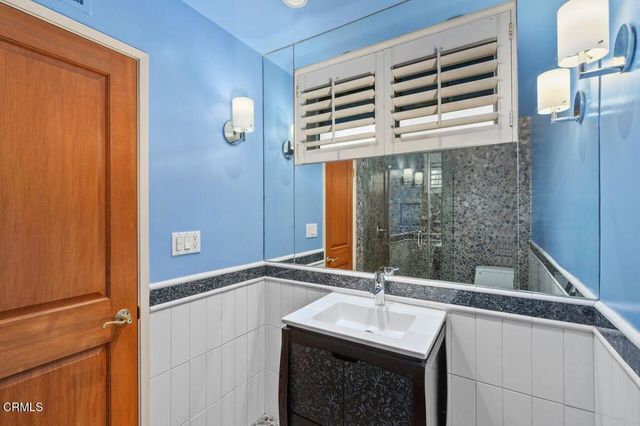 3585 Figueroa Street, Glendale, CA 91206