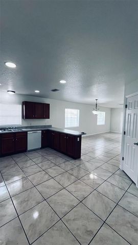 4737 5TH STREET, Zephyrhills, FL 33542