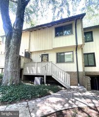 2661 GLENGYLE DR #58, Vienna, VA 22181