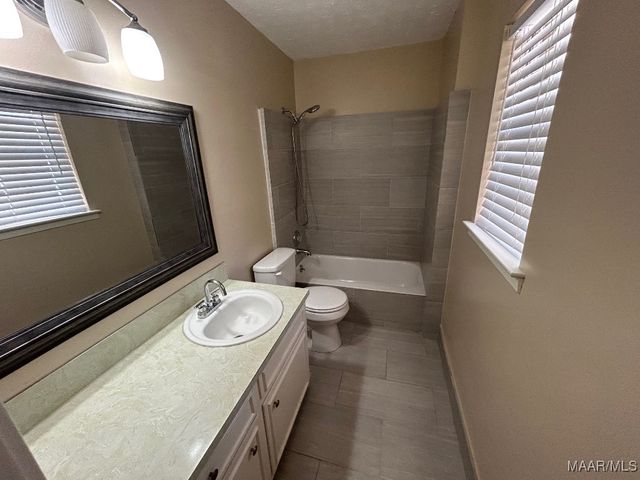 6520 PINEBROOK Drive, Montgomery, AL 36117