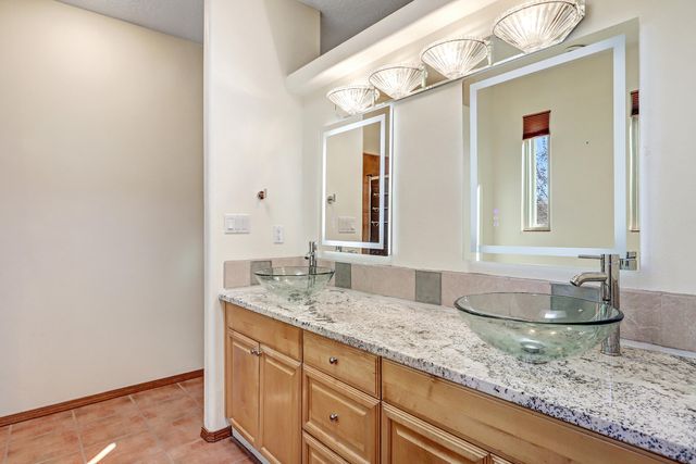 209 Manhattan Place NW, Albuquerque, NM 87104