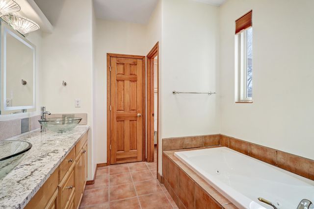 209 Manhattan Place NW, Albuquerque, NM 87104