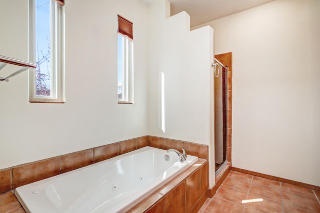 209 Manhattan Place NW, Albuquerque, NM 87104