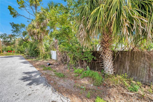 5760 66TH WAY N, St Petersburg, FL 33709