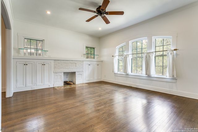 212 CHICHESTER PL, Alamo Heights, TX 78209