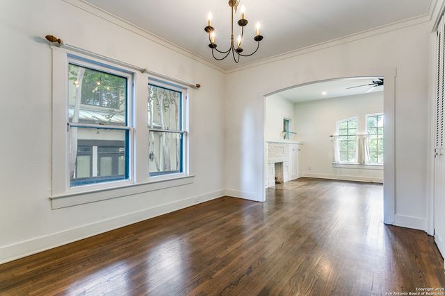 212 CHICHESTER PL, Alamo Heights, TX 78209