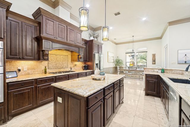 114 Hoskins Trail, Boerne, TX 78006