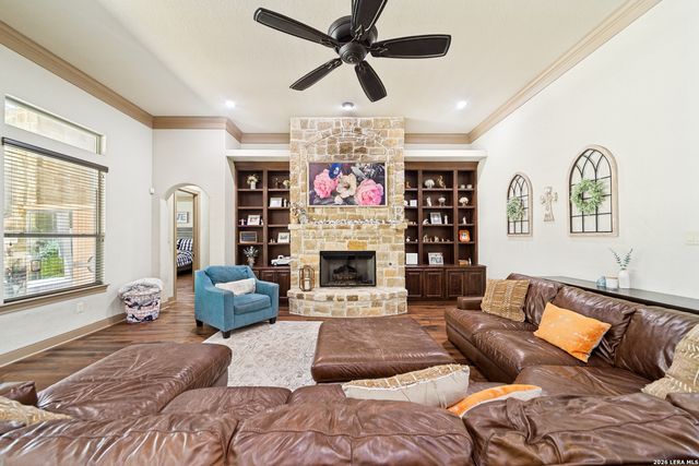 114 Hoskins Trail, Boerne, TX 78006