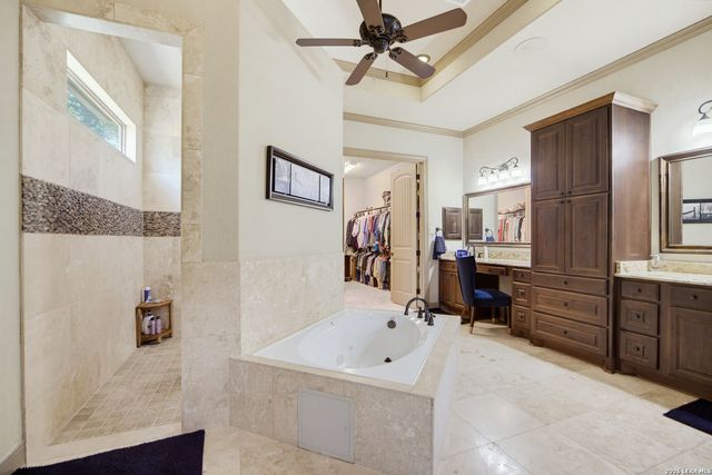 114 Hoskins Trail, Boerne, TX 78006