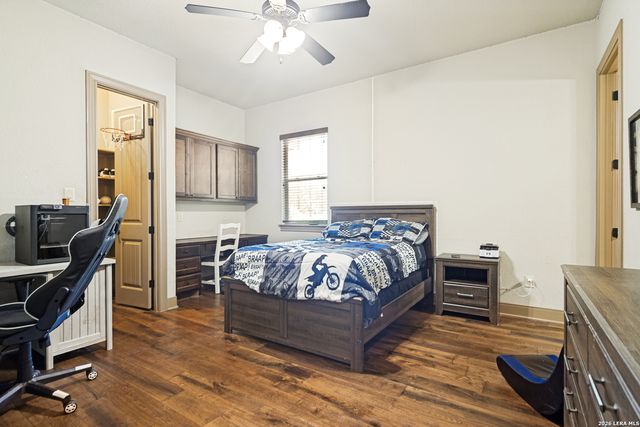 114 Hoskins Trail, Boerne, TX 78006