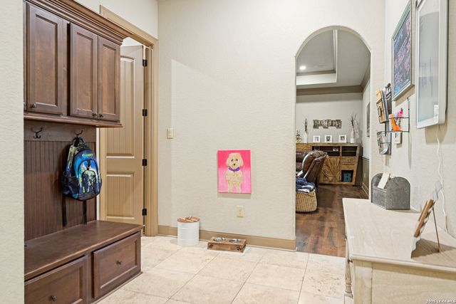 114 Hoskins Trail, Boerne, TX 78006