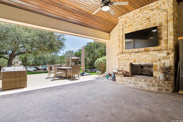114 Hoskins Trail, Boerne, TX 78006