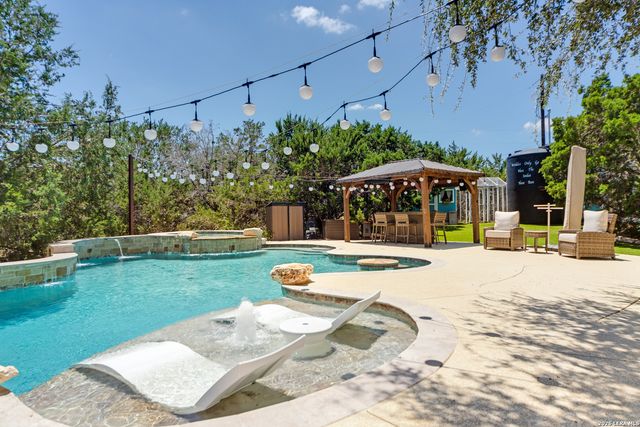 114 Hoskins Trail, Boerne, TX 78006