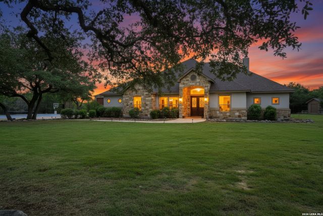 114 Hoskins Trail, Boerne, TX 78006