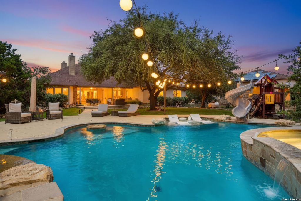 114 Hoskins Trail, Boerne, TX 78006