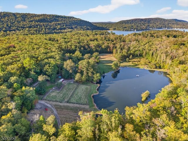 26 Mill Ln, Frankford Twp., NJ 07826