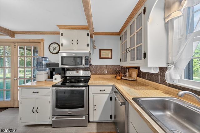 26 Mill Ln, Frankford Twp., NJ 07826