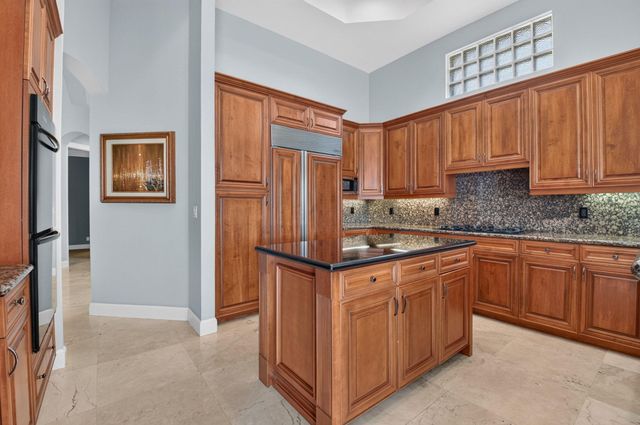 16040 Bristol Isle Way, Delray Beach, FL 33446