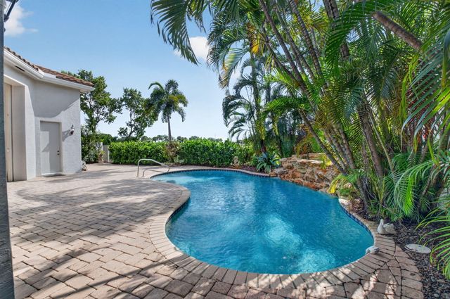 16040 Bristol Isle Way, Delray Beach, FL 33446