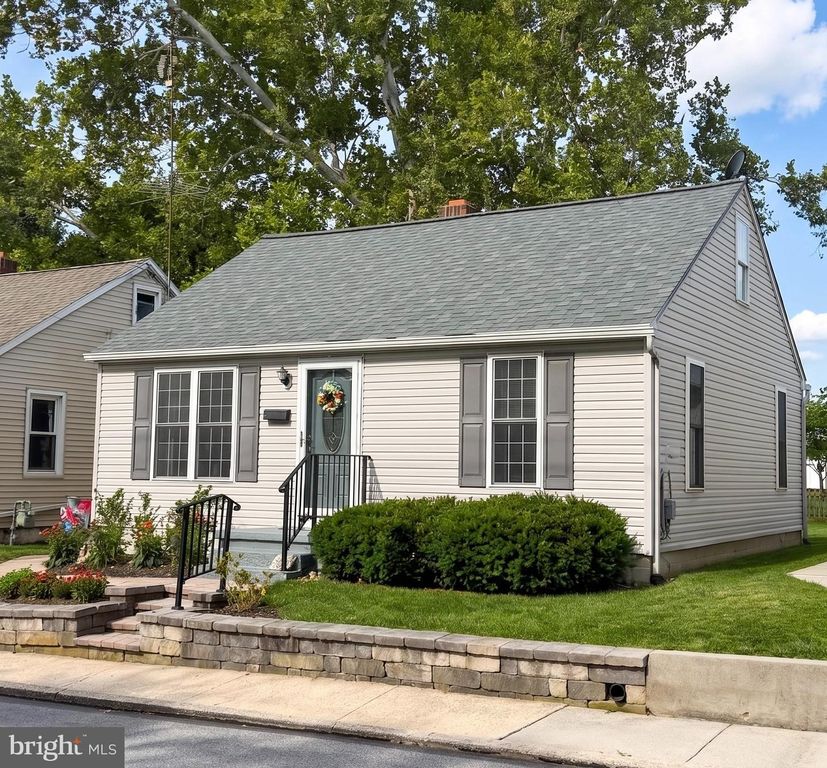 125 JOHN ST, Hanover, PA 17331