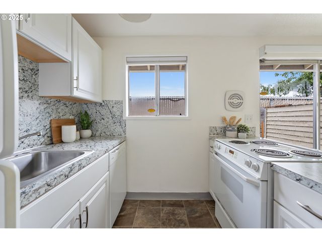 3712 Se 31ST Ave, Portland, OR 97202